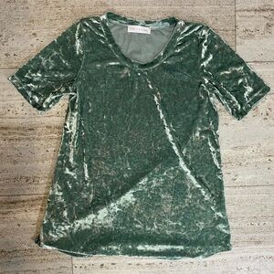 Chris & Carol Crushed Velvet short sleeve top